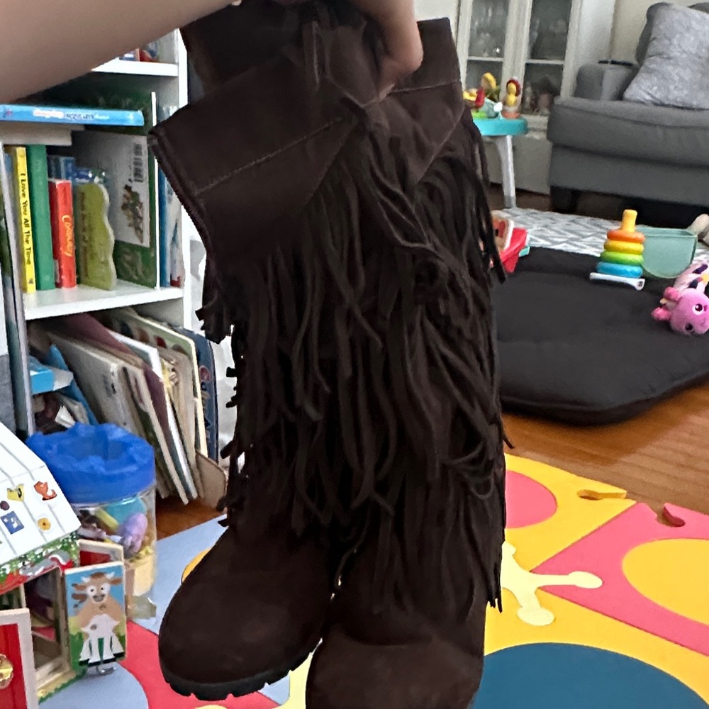 Reaction Kenneth Cole Dark Brown Fringe Heeled Boots - Picture 7 of 10